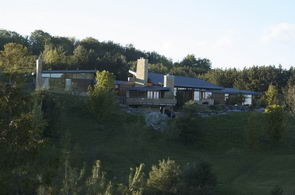 Siamak Hariri designed home - Country homes for sale and luxury real estate including horse farms and property in the Caledon and King City areas near Toronto